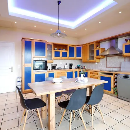 Casa T With Landscape Views ヴィラ コントカリ