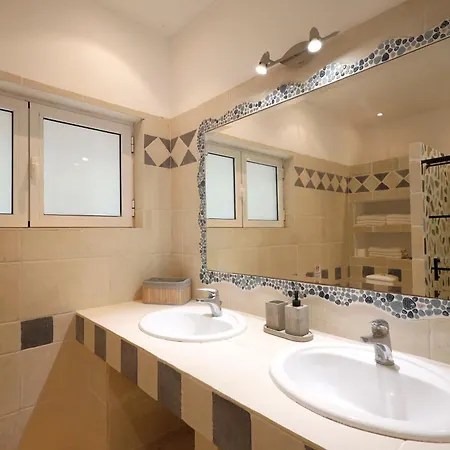 Casa T With Landscape Views *